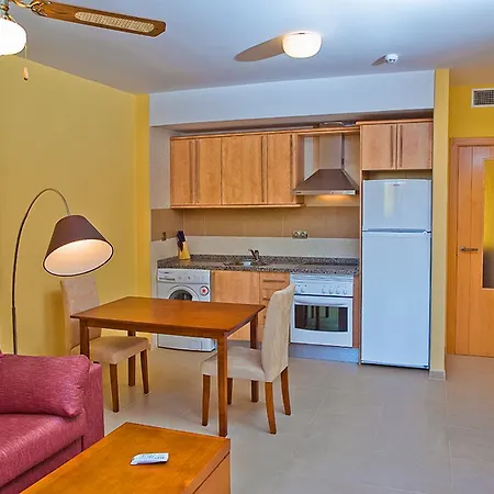 Apts. Playamarina Hotel